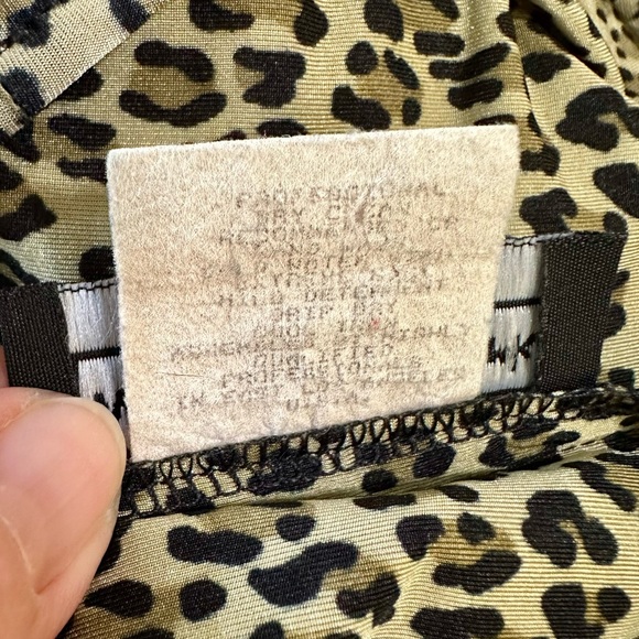 Mark Wong Nark Women’s Sleeveless Leopard Print Top. Size Small - Picture 16 of 16
